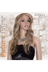 Perruque longue, une coiffure de starlette