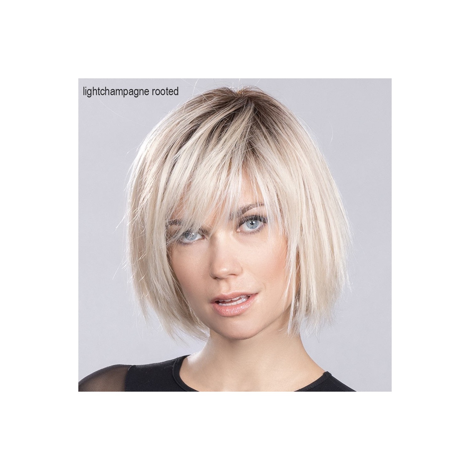 Perruque courte dégradée et effilée, une coiffure tendance 