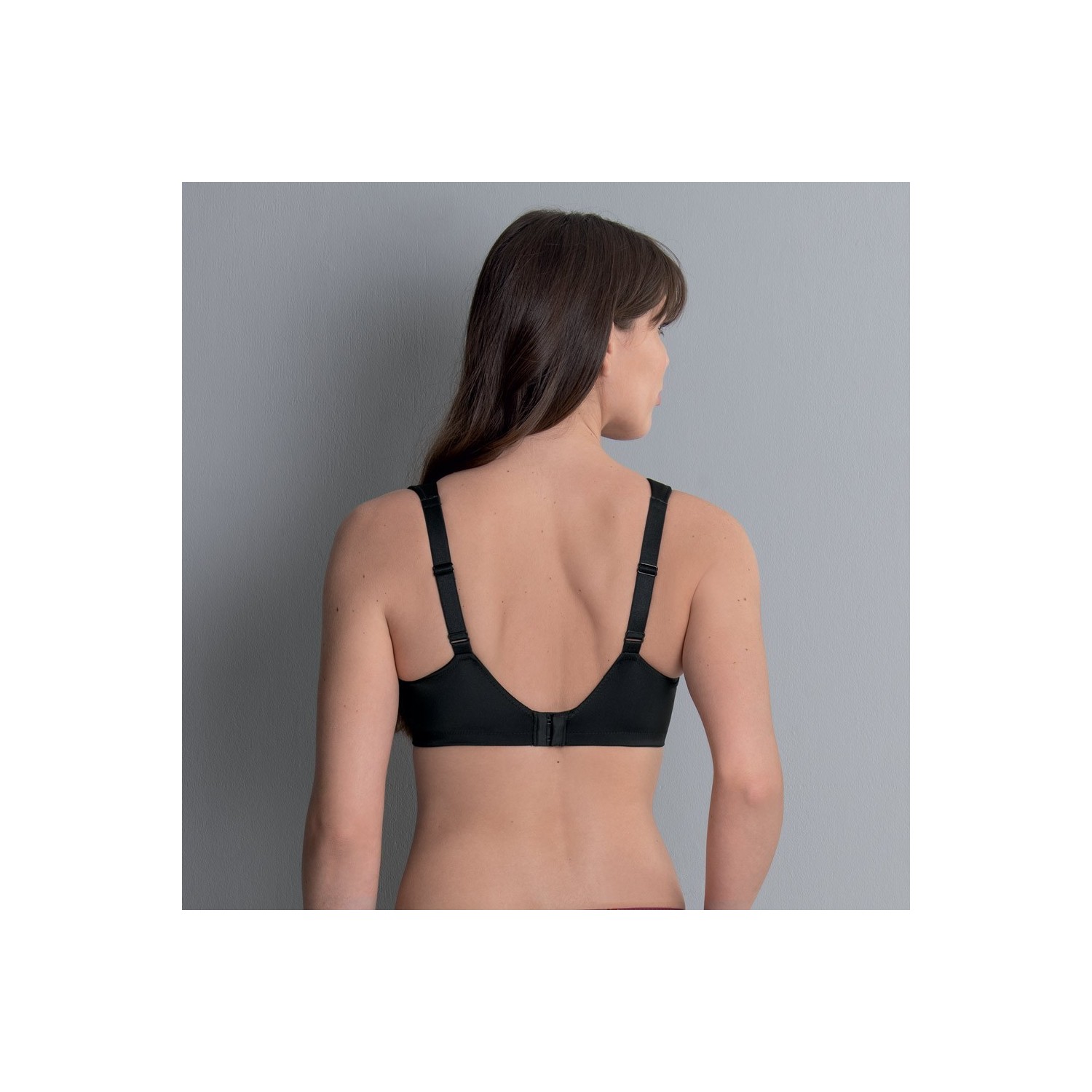 Soutien-gorge féminin et raffiné, spécial faux seins