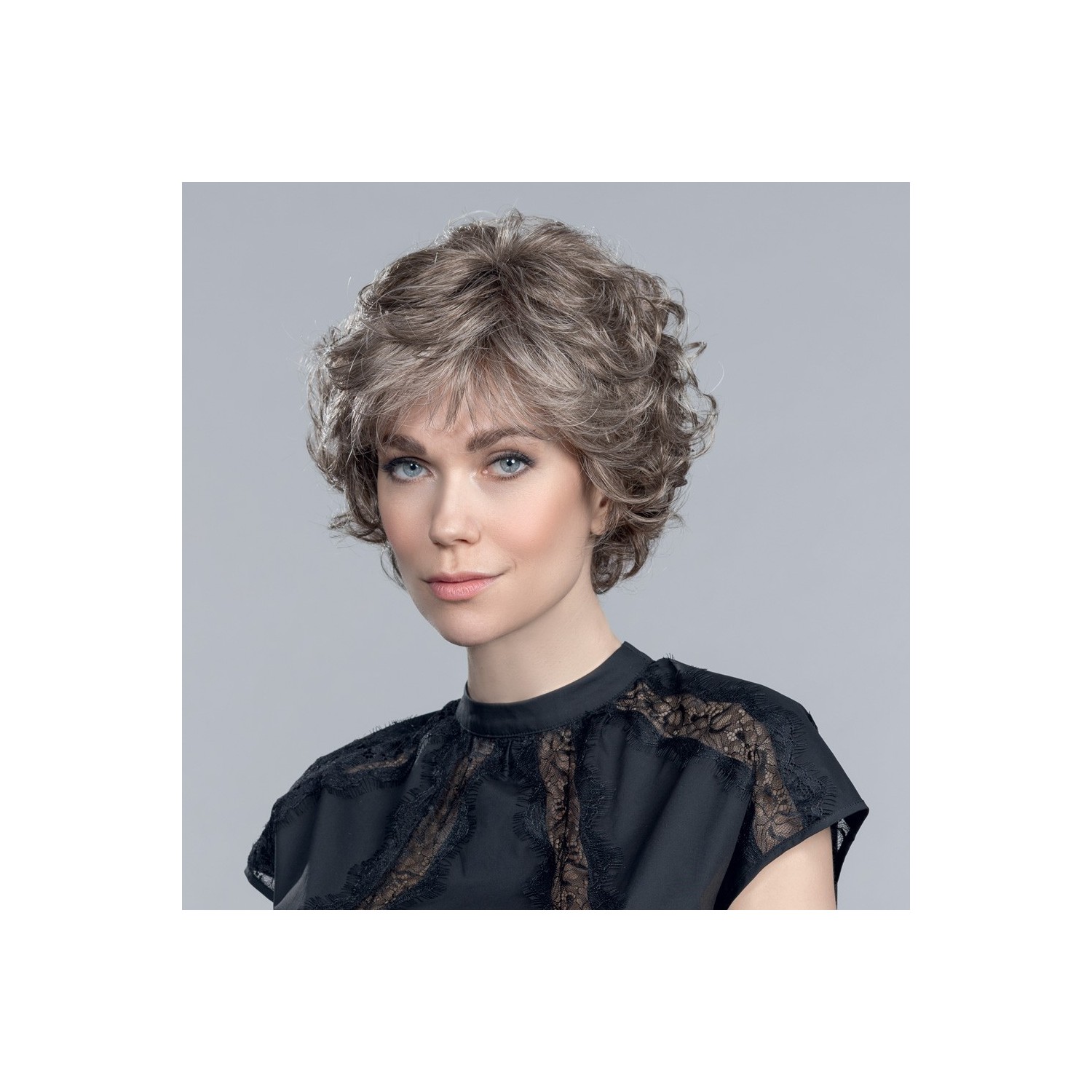 Perruque courte monofilament, un Look moderne