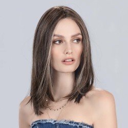 Perruque longue, une coiffure de séduction