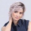 Perruque "Cookie Mono Part", une coiffure audacieuse et moderne