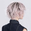 Perruque "Cookie Mono Part", une coiffure audacieuse et moderne
