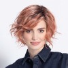Perruque "Cookie Mono Part", une coiffure audacieuse et moderne