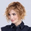 Perruque "Cookie Mono Part", une coiffure audacieuse et moderne