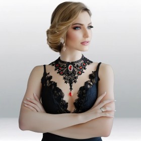 Collier gothique dentelle et perles