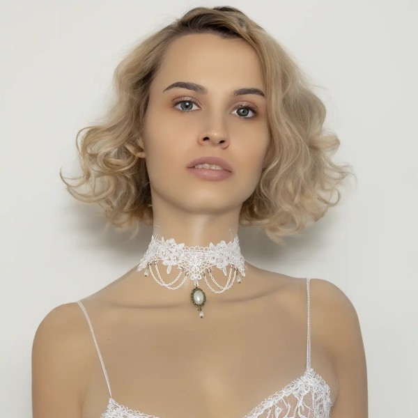 Ras de cou gothique dentelle et perles