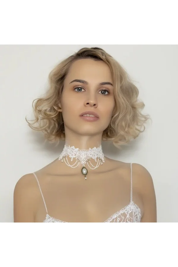 Ras de cou gothique dentelle et perles