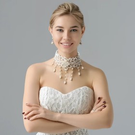 Ras de cou gothique dentelle et perles