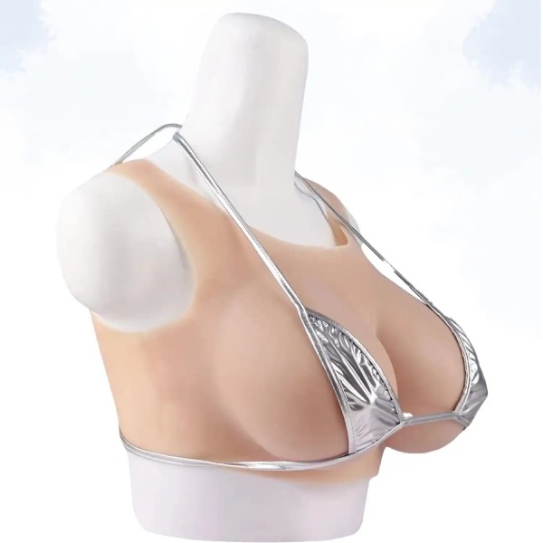 Buste faux seins silicone, un look tendance, encolure ronde