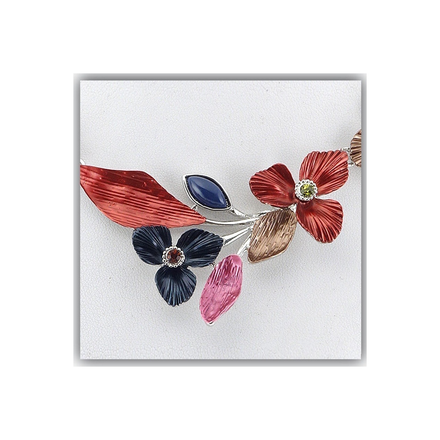 Collier de fleurs, divinement romantique