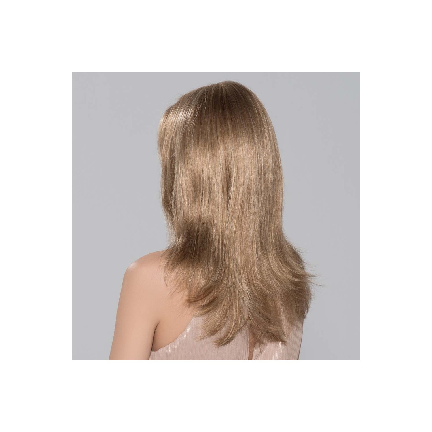 Perruque longue monofilament, une allure de star
